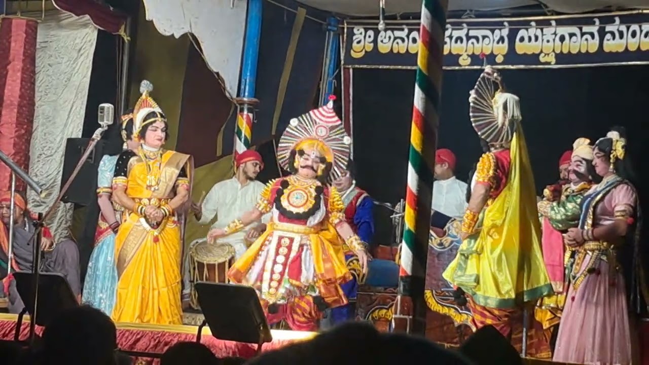 ಸುರೇಶ್ ಶೆಟ್ರು- ಸುಮಧುರವಾಗಿ ಹಾಡಿದ ಗೆಳೆಯ ನೀ ಇರುವಲ್ಲಿಯೇ ಮಮ ನಿಲಯ ಪದ್ಯಕ್ಕೆ ಗೋಪಾಲ್ ಆಚಾರ್ಯ ನರ್ತಿಸಿದ ಪರಿ 