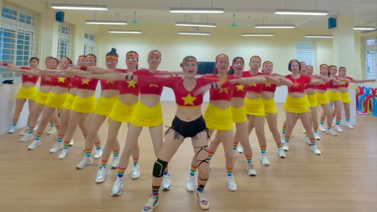 Kim Đào Aerobic | Giật chậm hưởng ứng quốc khánh 2.9 | Music Nối vòng tay lớn