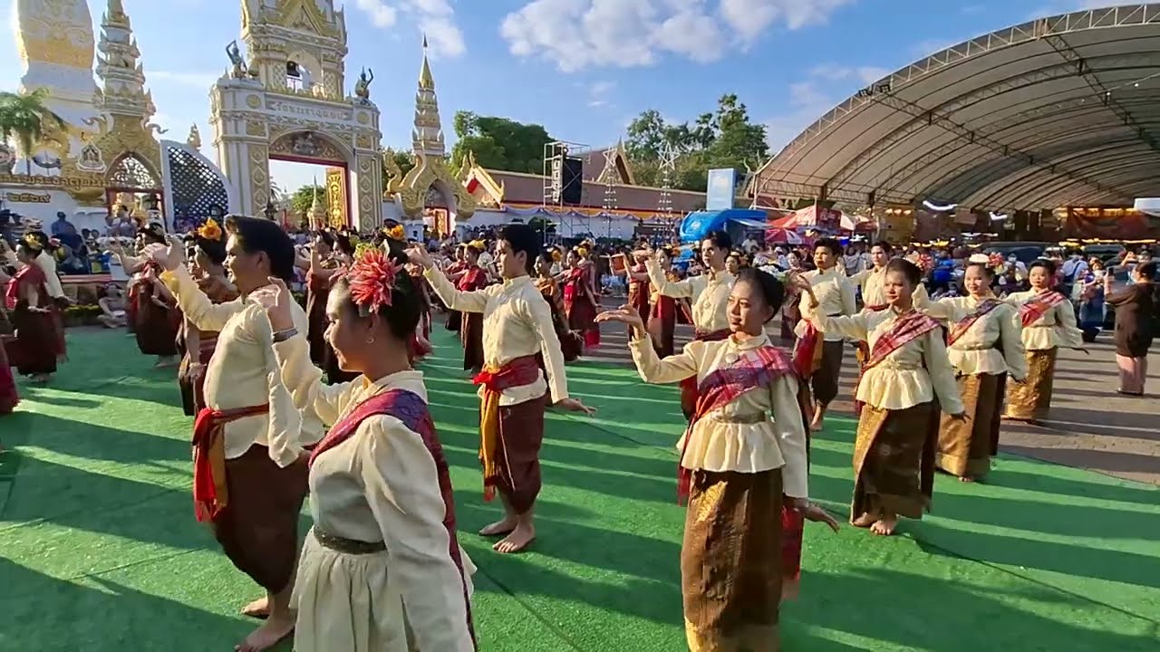 #มนต์รักพระธาตุพนม #รำบูชาพระธาตุพนม | พิธีเปิดงานนมัสการพระธาตุพนม ประจำปี ๒๕๖๙