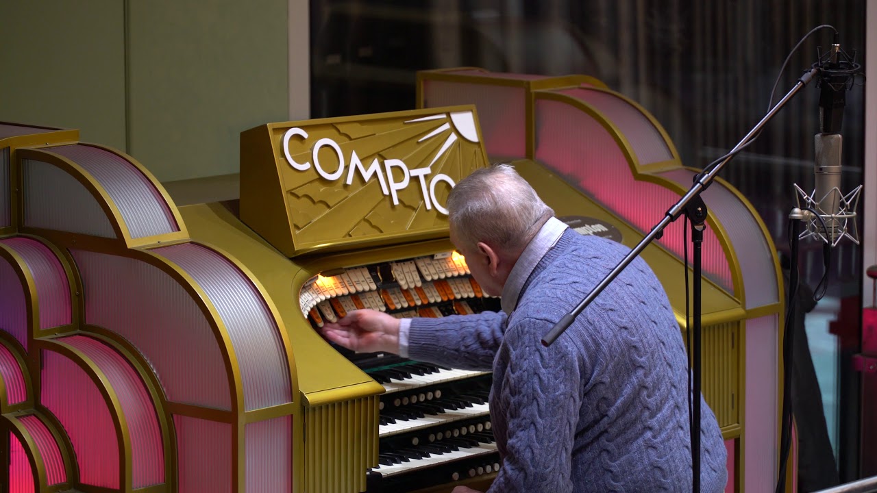 The last Performance of the Movieland Compton cinema organ. Newtownards