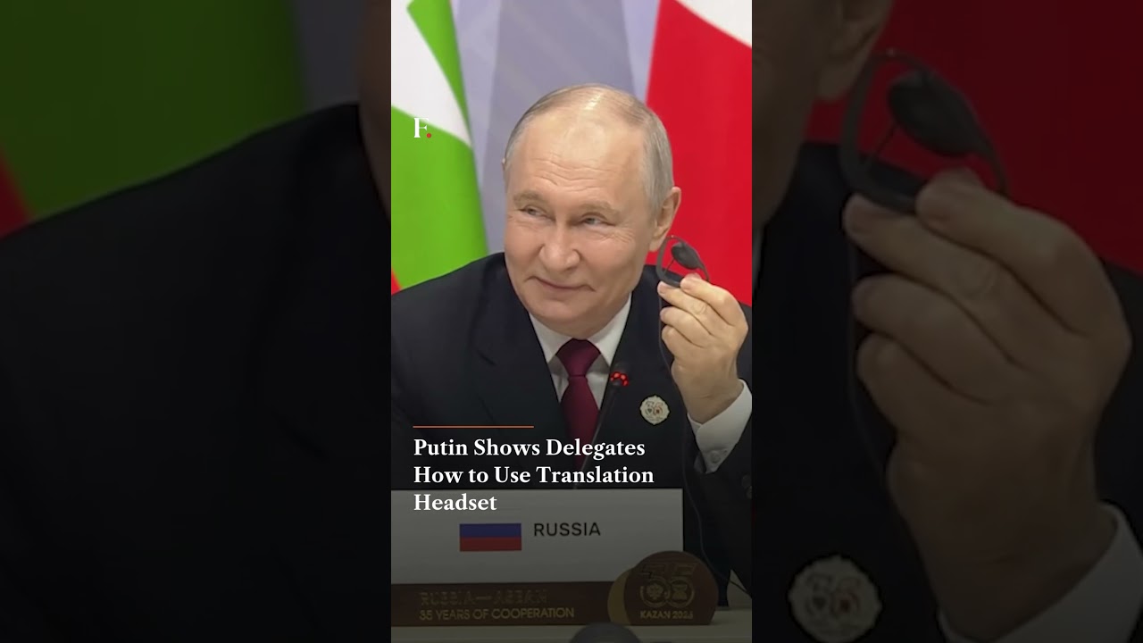 Putin Shows Delegates How To Use Translation Headset | Firstpost News | N18G