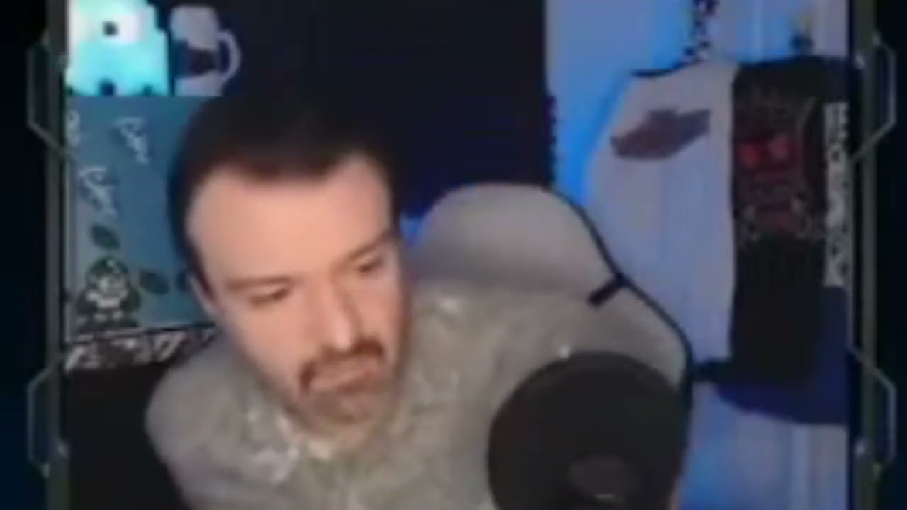 CLIP: DSP (space) Gaming attempts to go an entire night stream without begging
