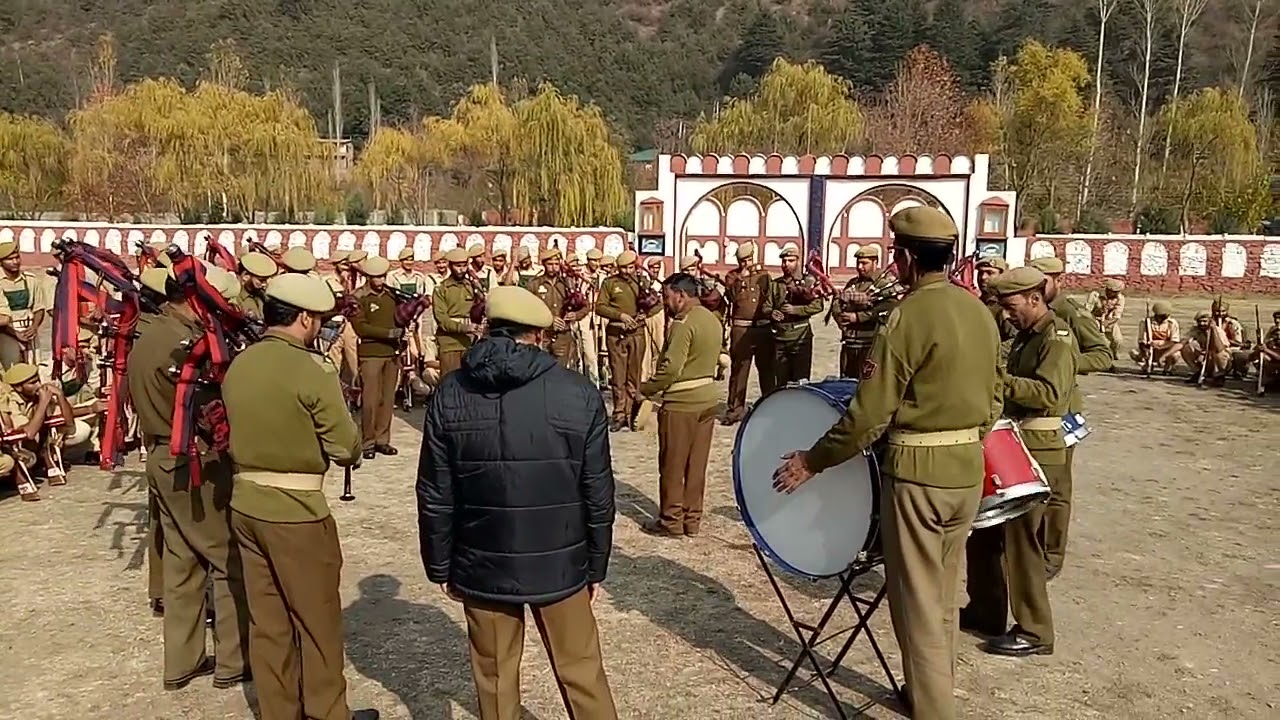 POLICE BAND ROCKS AT PASSING OUT PARADE ( SHEERI ) BARAMULLA J&k POLICE ...