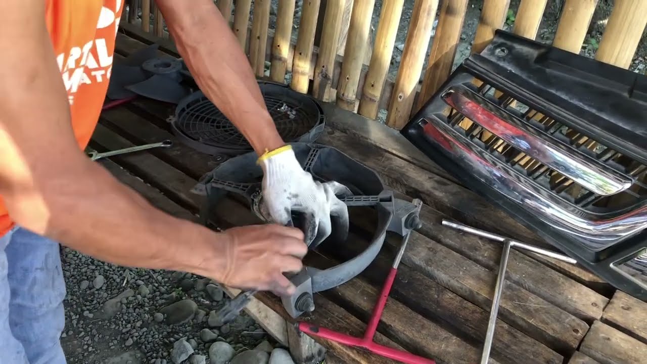 MIT.MONTEROHOW TO REPLACE AUXILLIARY FAN/CARBON BRUSH