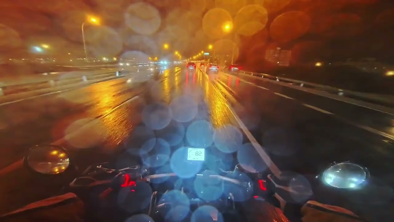 🏍️ POV En moto al trabajo - Día [04] Dia lluvioso