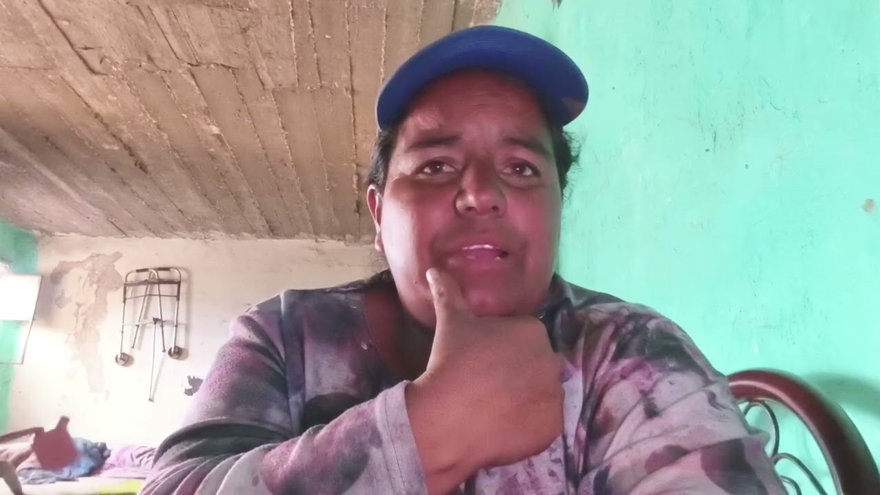 Aquí dando una linda plática 🥰❤️