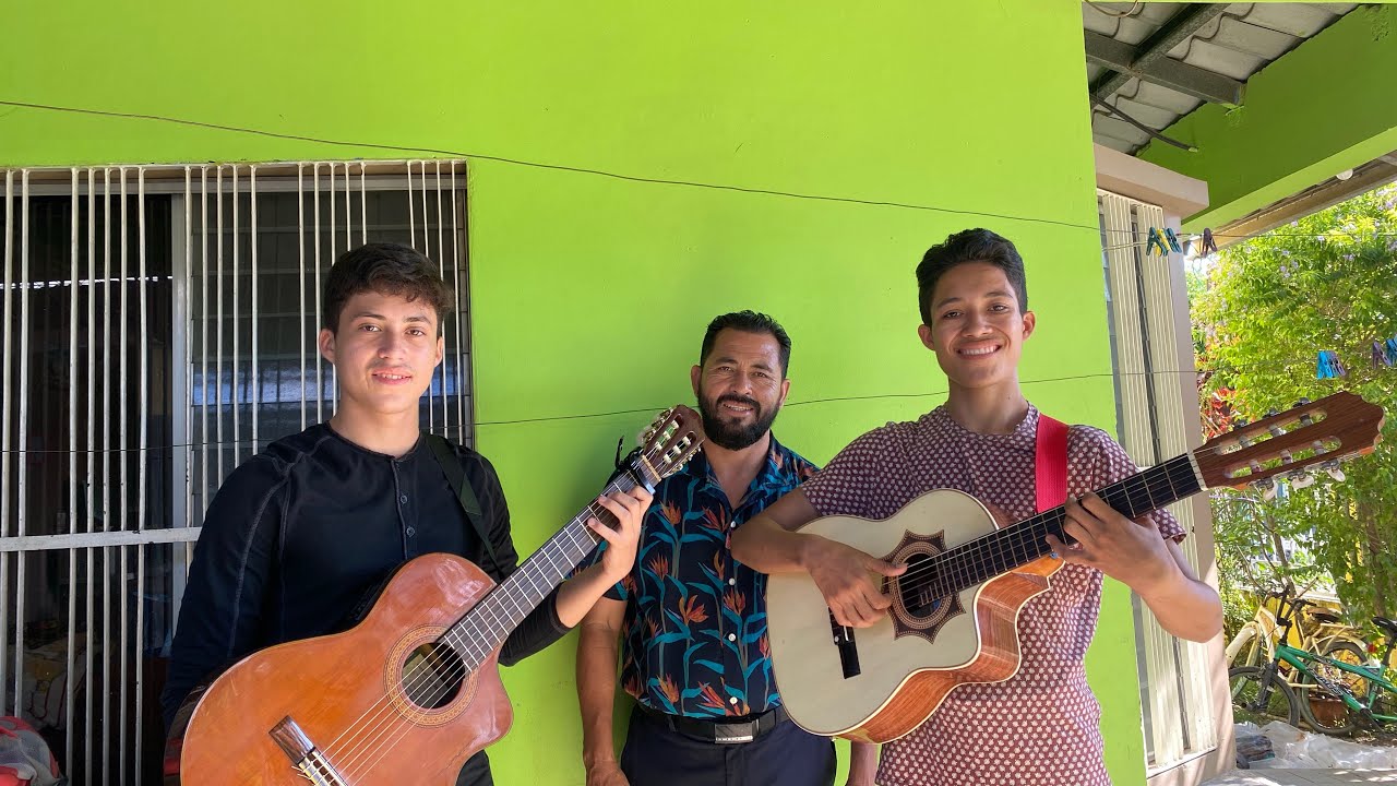 La Poderosa Mano ..  Los Voceros de Cristo  ll Dúo Hermanos Mejia ll  Cover .