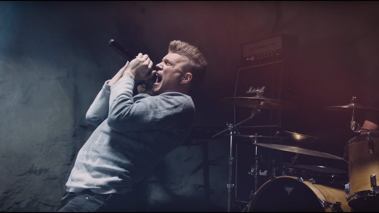 MINORA - Lost (Official Video)