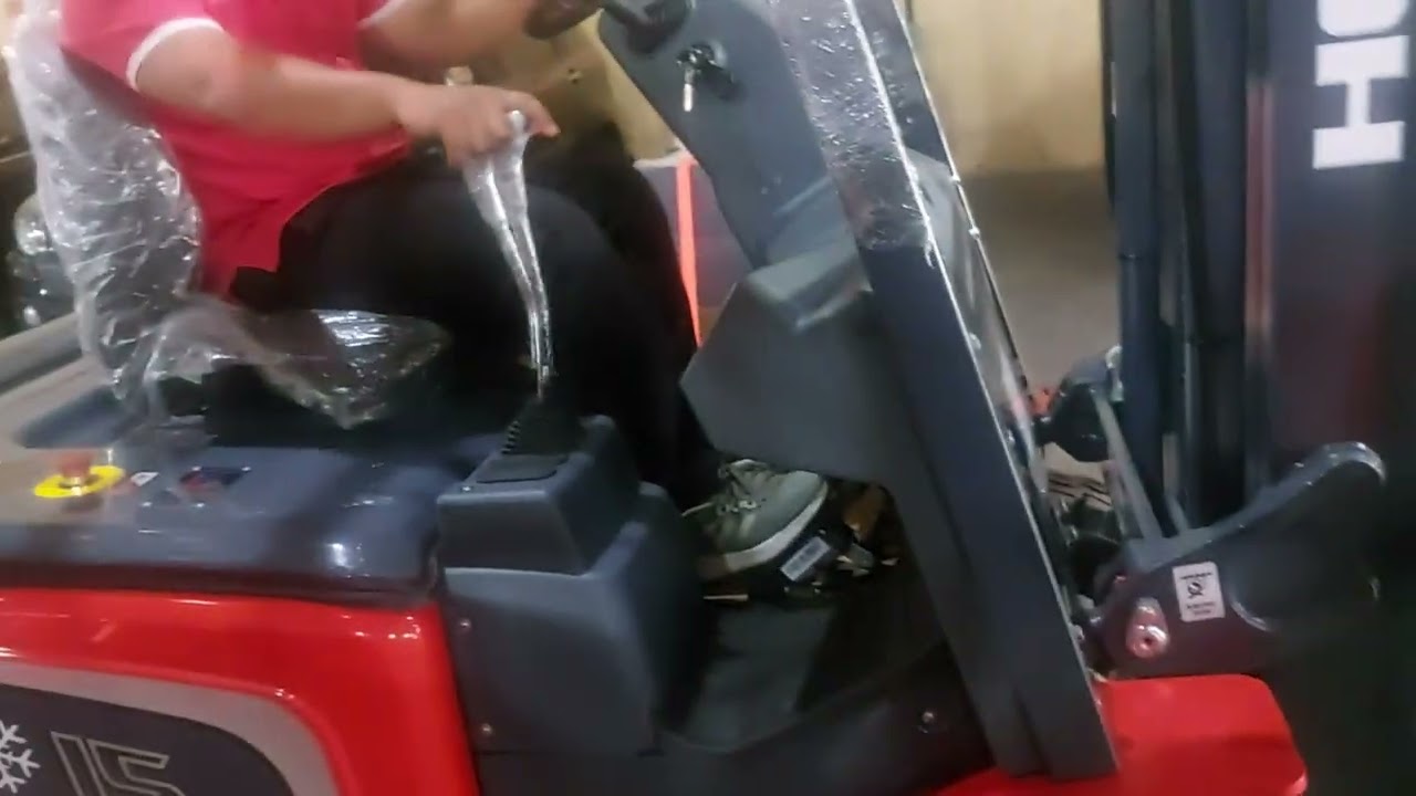 Cara Mengoperasikan Forklift Elektrik Dengan Mudah Merk Heli