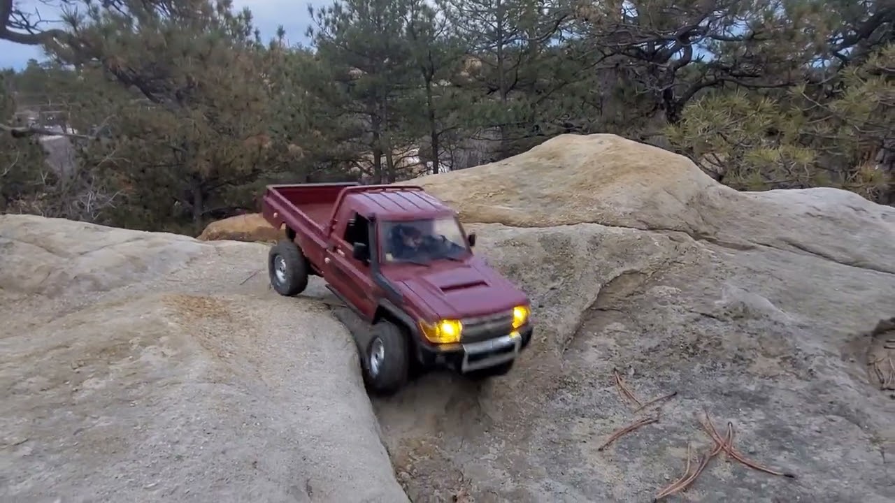 MN 82 Toyota land cruiser 70 series rock crawling adventure
