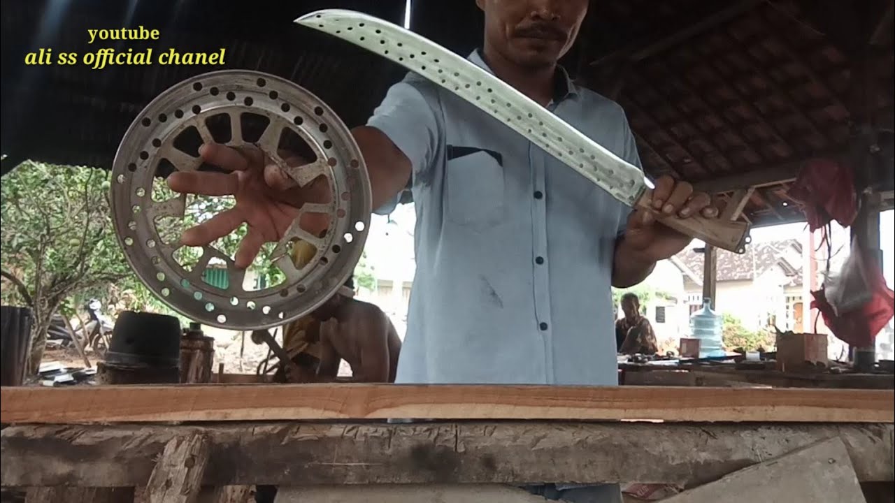 proses full_membuat golok tebas dari piringan cakram anti karat/making swords from disc discs