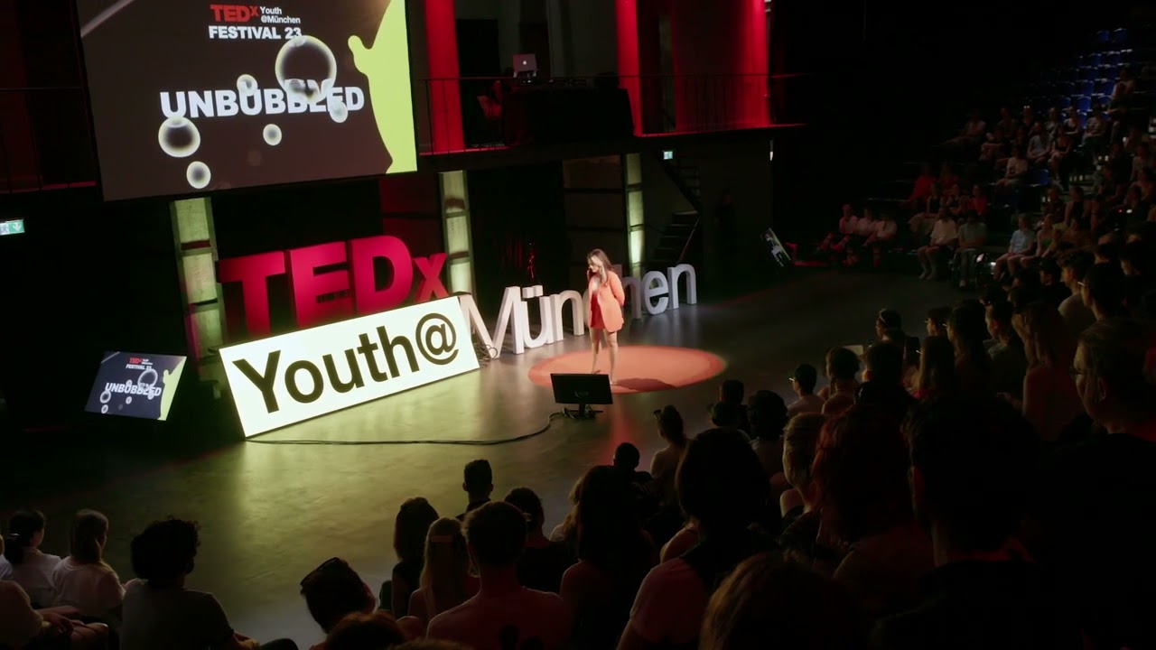 Die Marginalisierung von Frauen mit Migrationshintergrund | Parshad Esmaeili | TEDxYouth@München