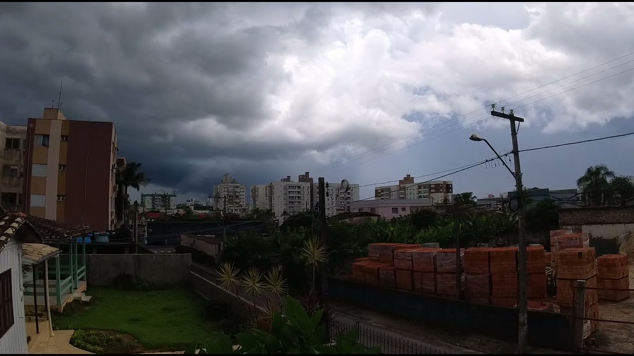 TORNADO????? CRICIÚMA 1 DE JANEIRO DE 2026. PRIMEIRA TEMPESTADE DO ANO .