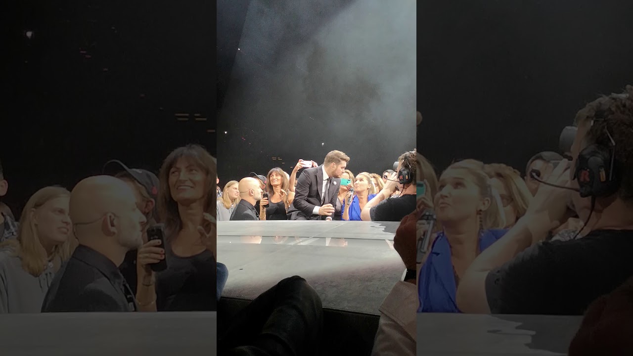 Michael Buble - singing with a fan
