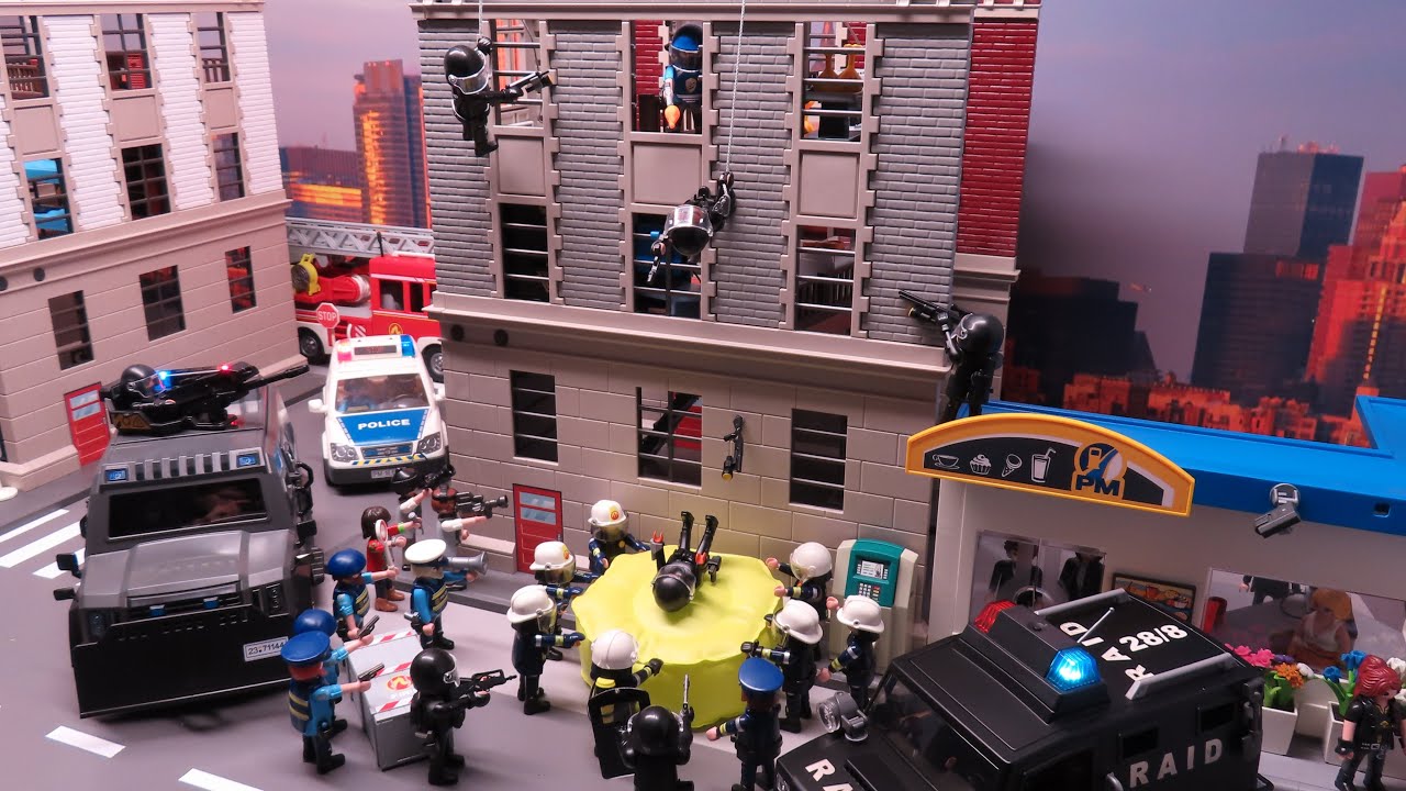 POLICE ELITE VS GANGSTER : L' attaque du fourgon ! Stop motion Playmobil.