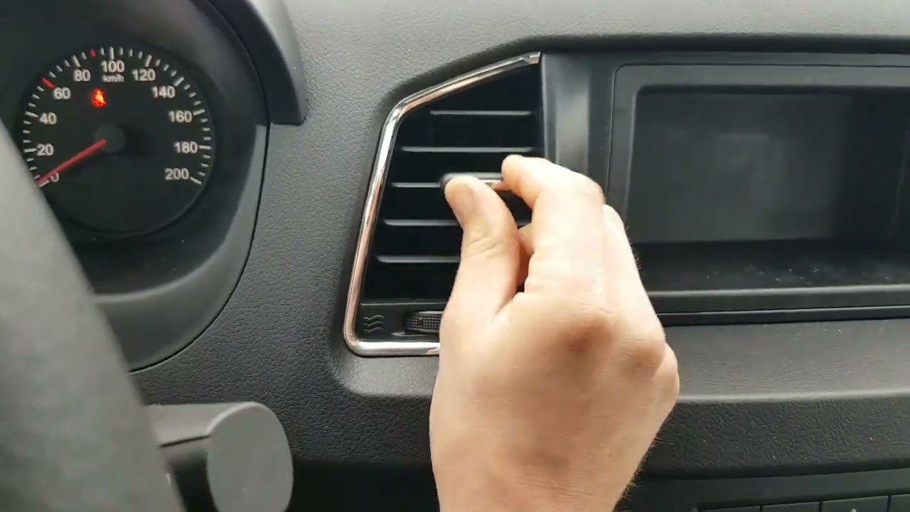 Торпедо УАЗ Патриот 2021 или старая 2012 года? Сравнение.