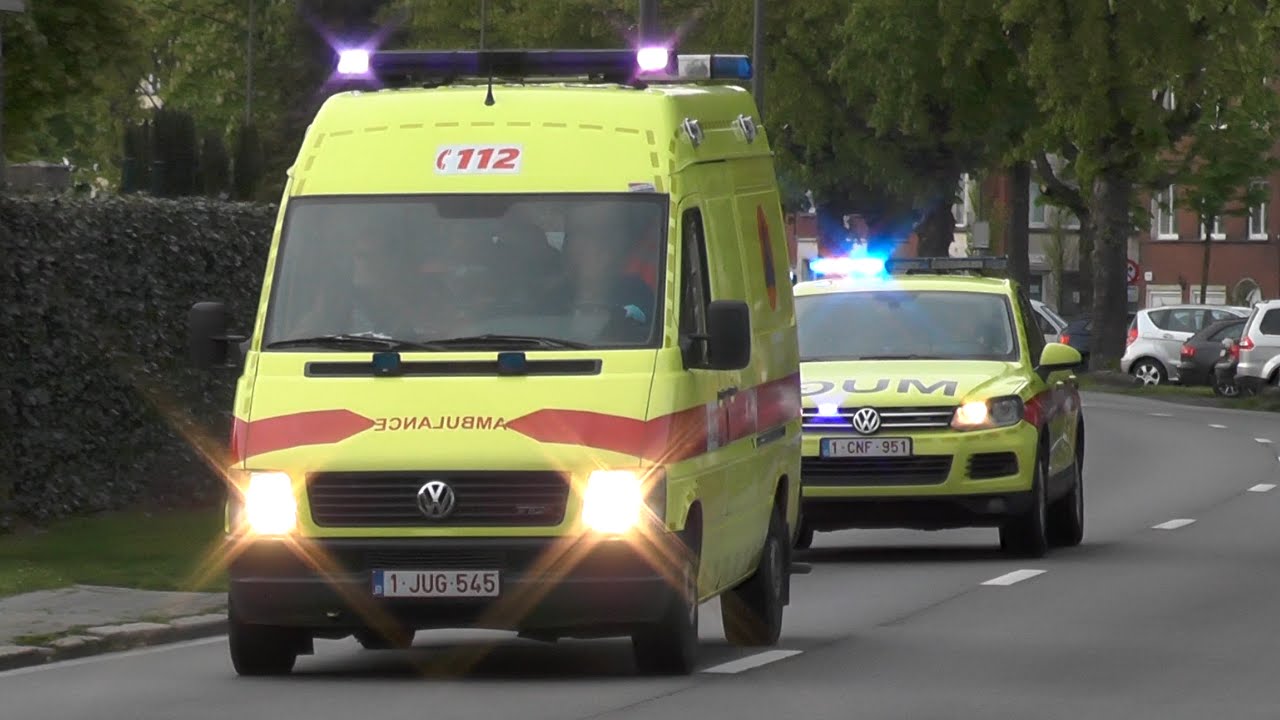 Ambulance Civiele Bescherming + MUG Malle