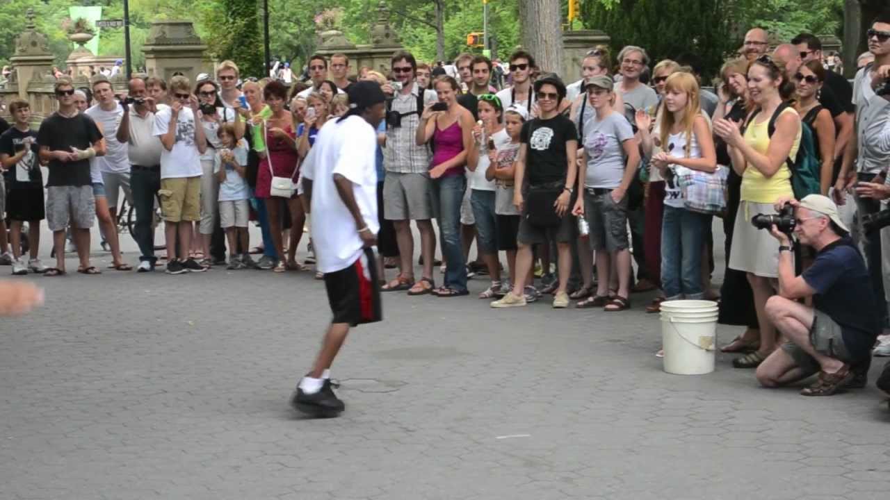 Street Performers In Central Park, NYC