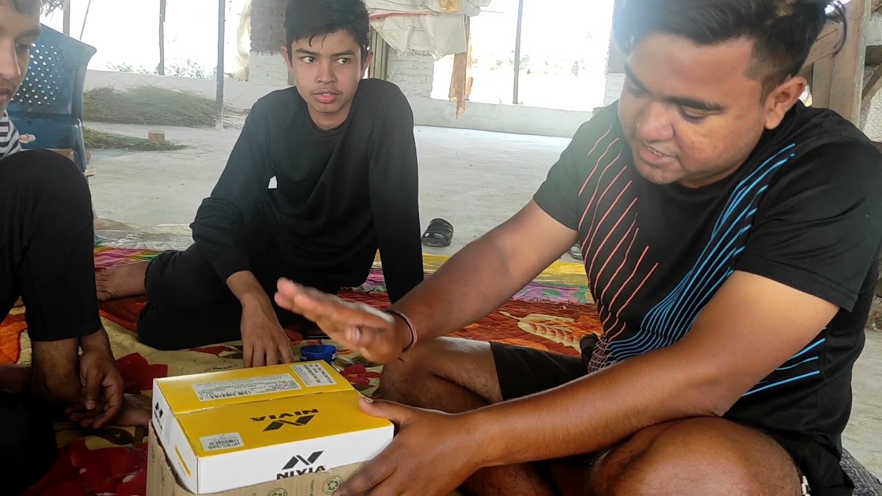 new vollyball in the ground|nivia spikester vollyball|magae new ball wo bhi khoon pasina ki kamae sa