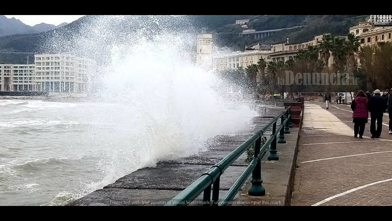 Mareggiata a Salerno