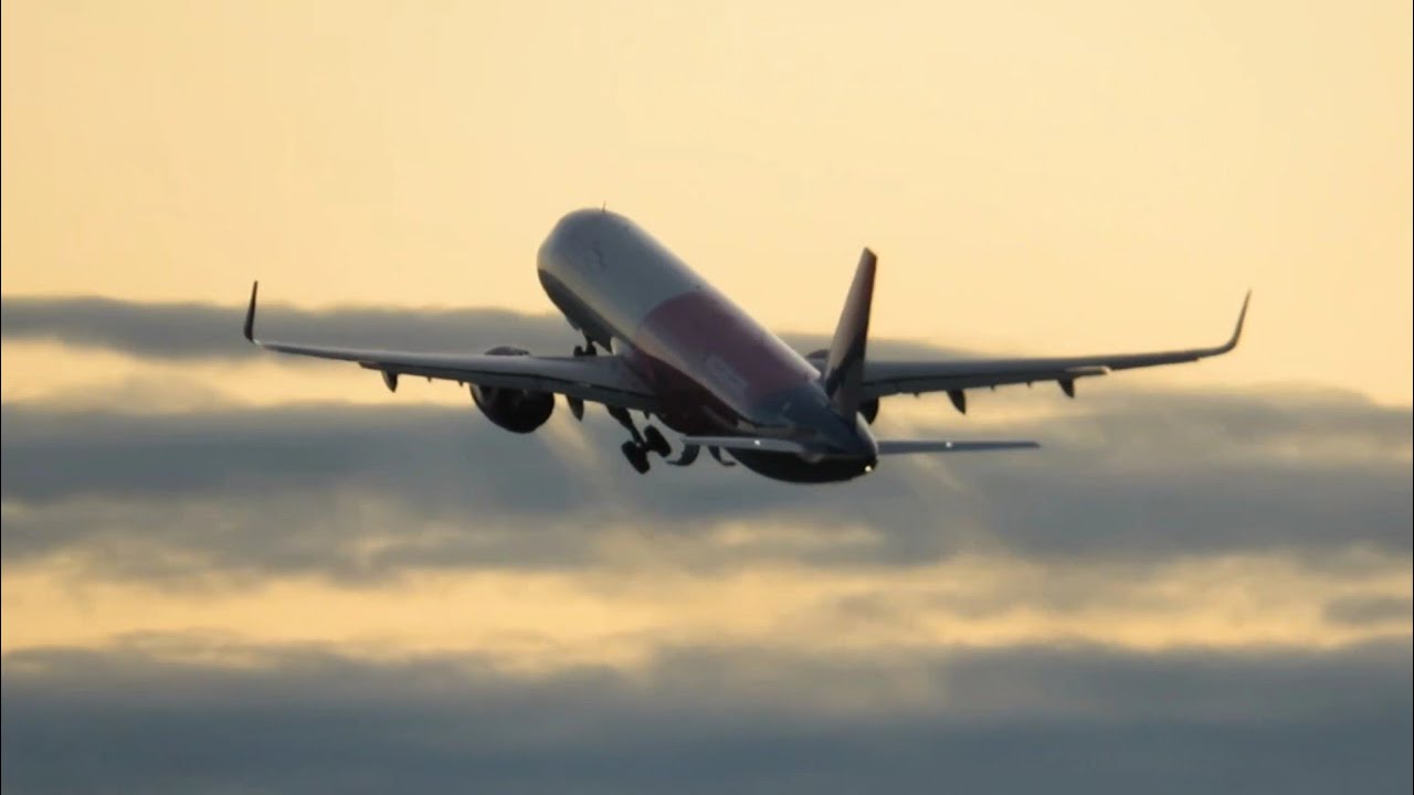 10 Airplane Take Off | Boeing 737 Airbus 321 Neo | Plane Spotting