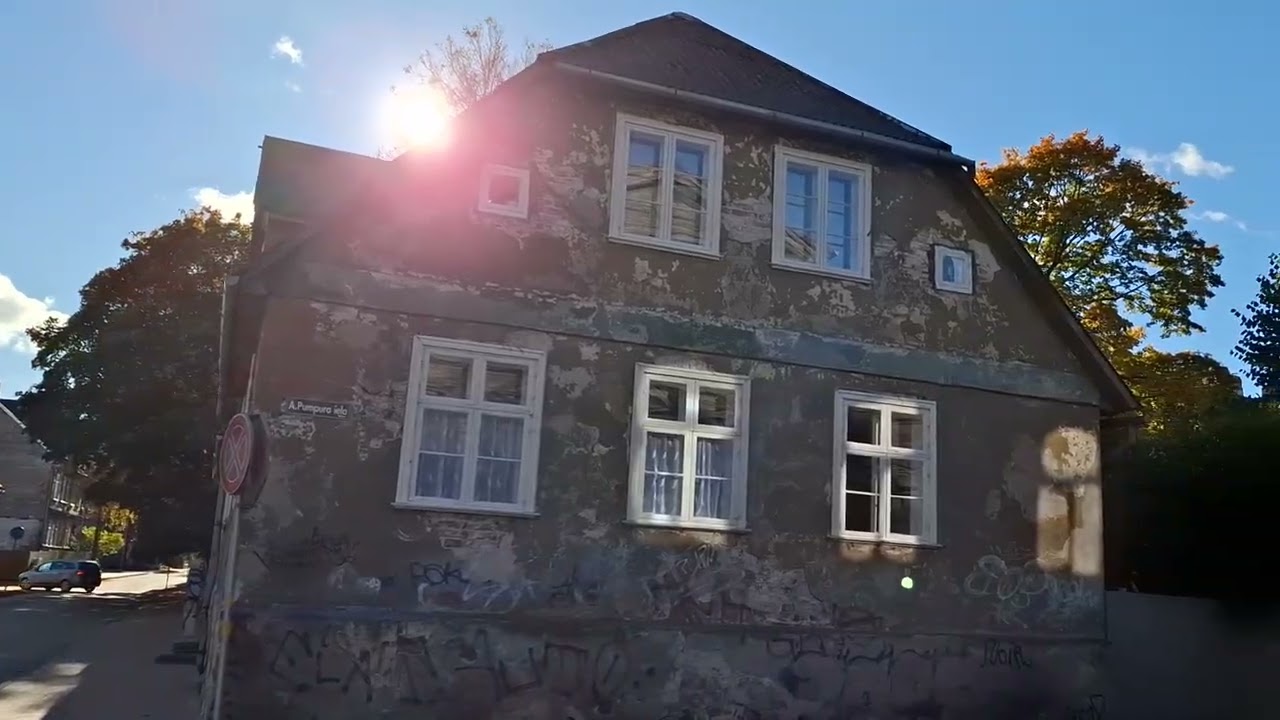 Liepāja (Libau/Liepoja) - Rudens pastaiga pa senatnīgo Bāriņu ielu Vecliepājā, 2025