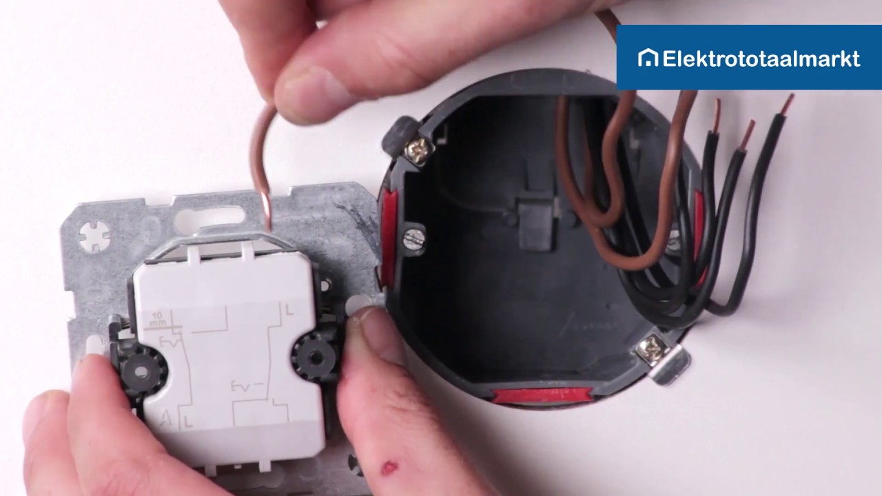 Hager Berker wissel-wisselschakelaar in wissel-wisselschakeling aansluiten?  - Elektrototaalmarkt.nl