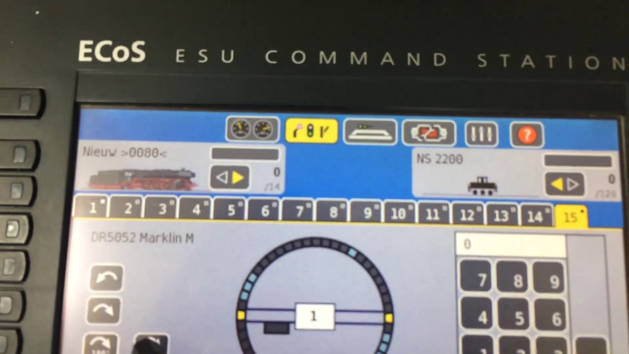 DR5052 with ECoS internal TurnTable control.