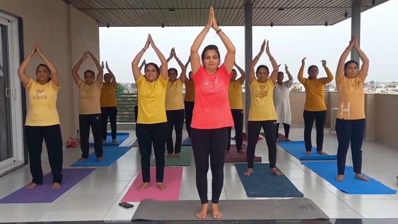 Ram ayenge taali yoga | by gsyb yoga trainer | healthy and funny🕉️#yoga #peace #yogadance