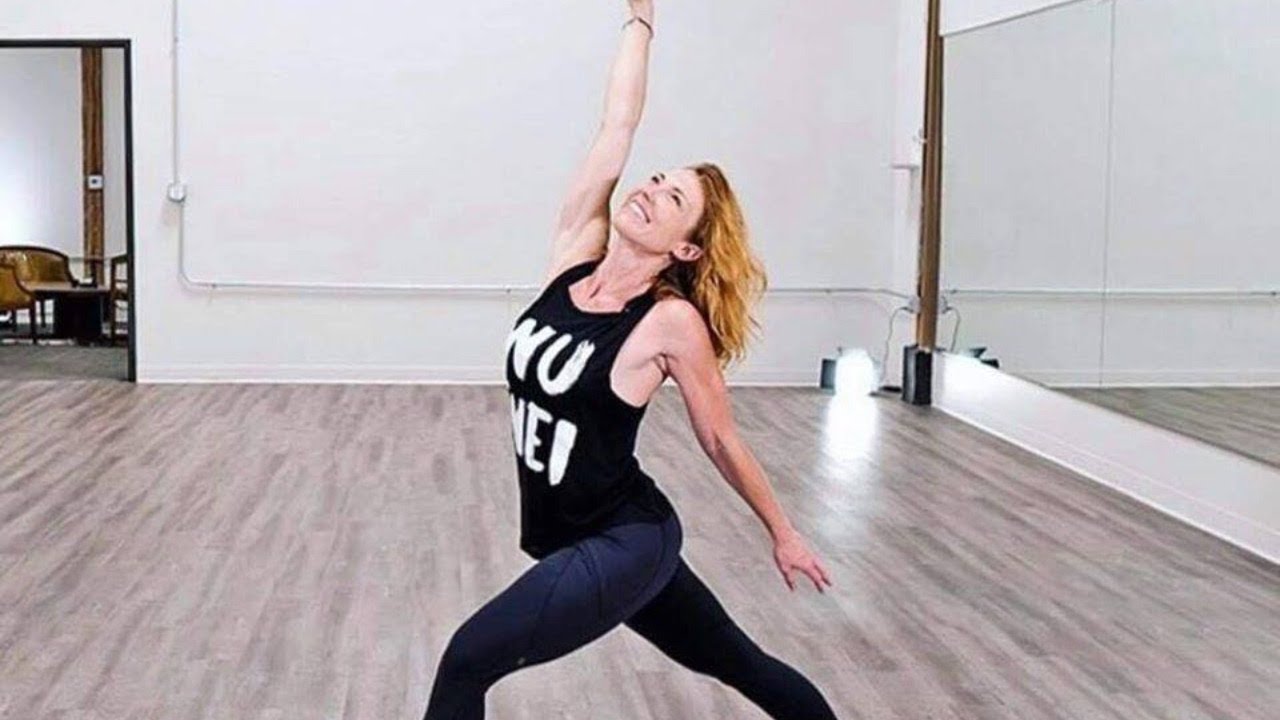 Free Live Stream Yoga: DEFY FLOW with Dawnelle