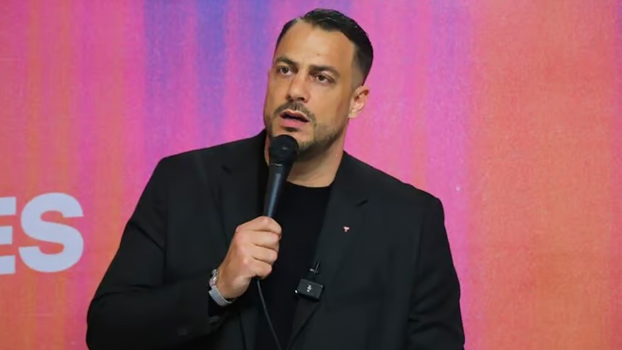 Municipales à Marseille : le candidat LFI S.Delogu se retire de la course