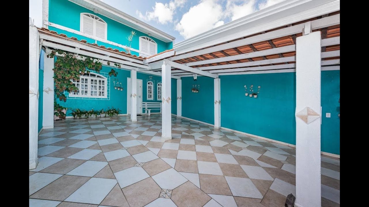 Casa com 4 quartos,1 su&iacute;te, 4 vagas, Ed&iacute;cula com churrasqueira - Afonso Pena R$ 389 mil