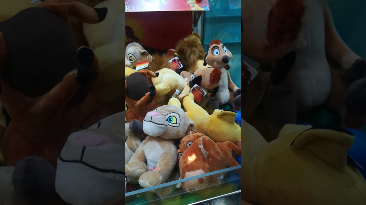 The lion king claw machine.