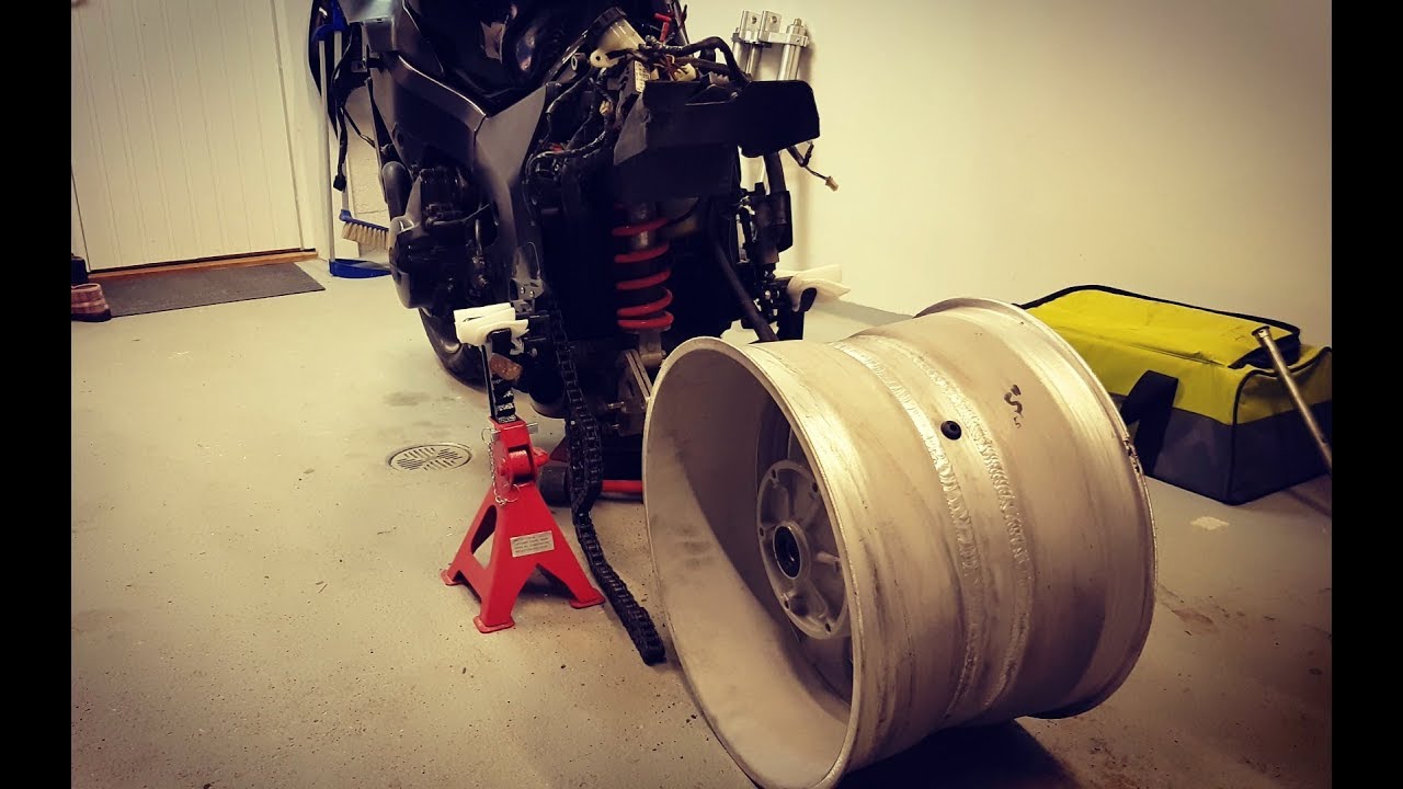 Wheel reveal | Honda CBR1100XX Streetfighter build