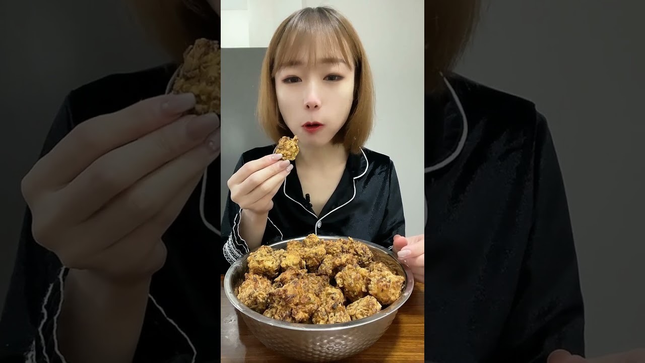 ASMR Spicy Noodle @Roasted Shrimps Food Eating @a cookies fortune #Spicy Noodle and dreams @cookies