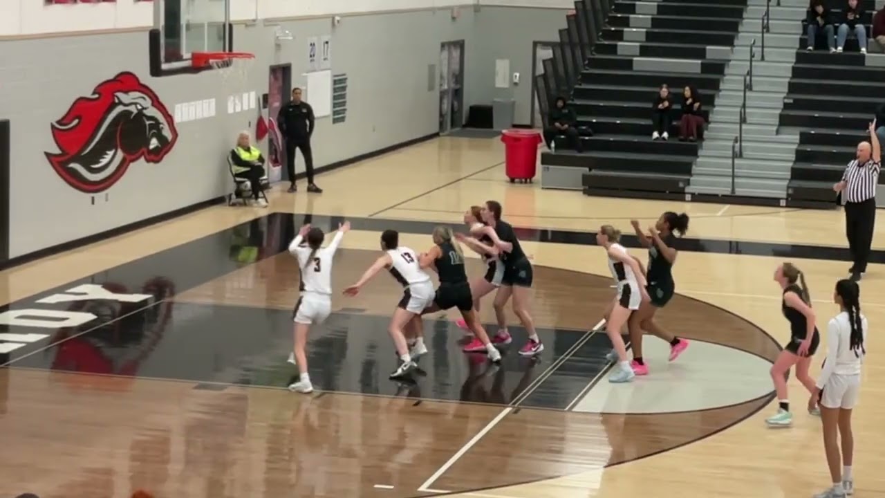 6’1” Maci Zeiter (2028) - vs Lake Orion (2-27-26). 11pts / 3ast / 3blk