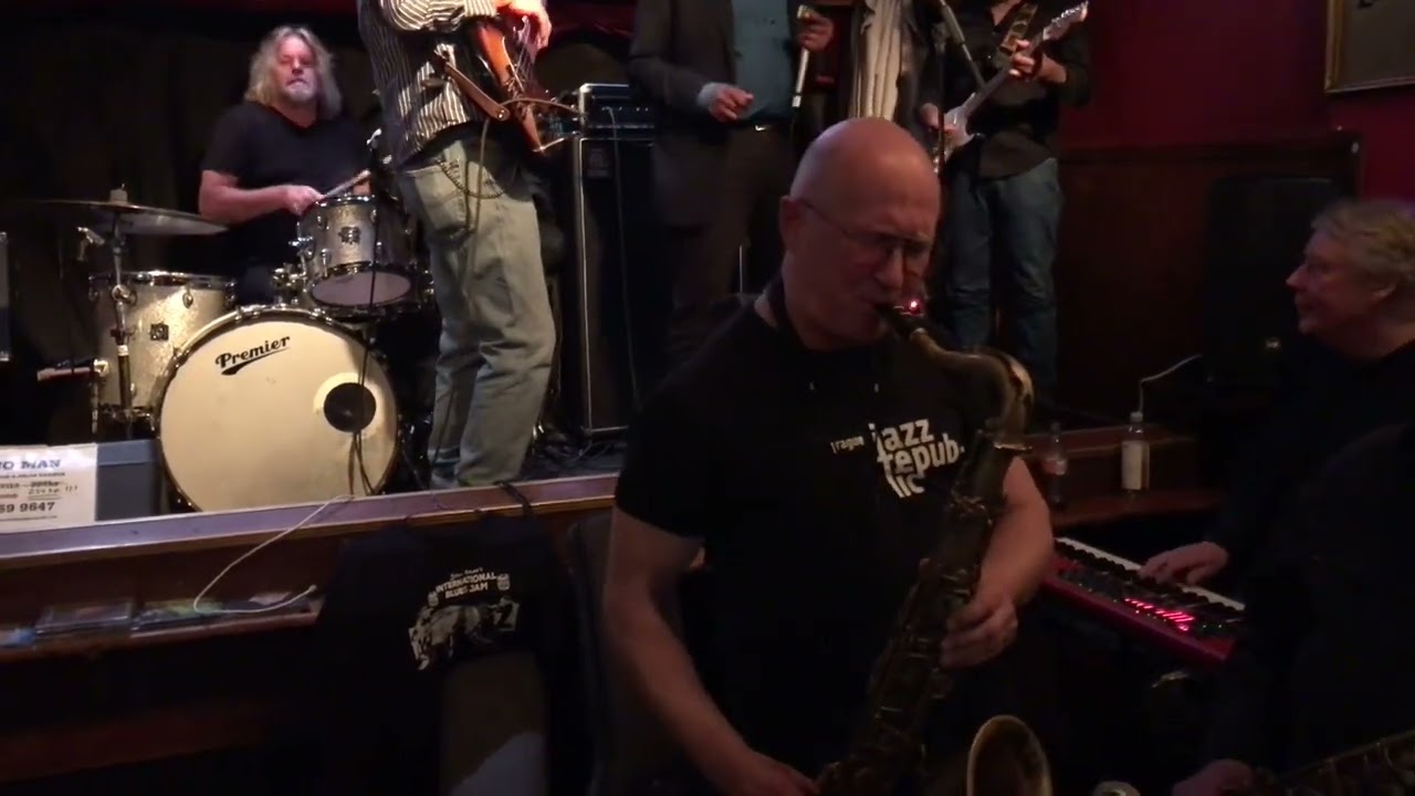 Brian Kramers bluesjam with Derrick Big Walker 10/01/26 Engelen 