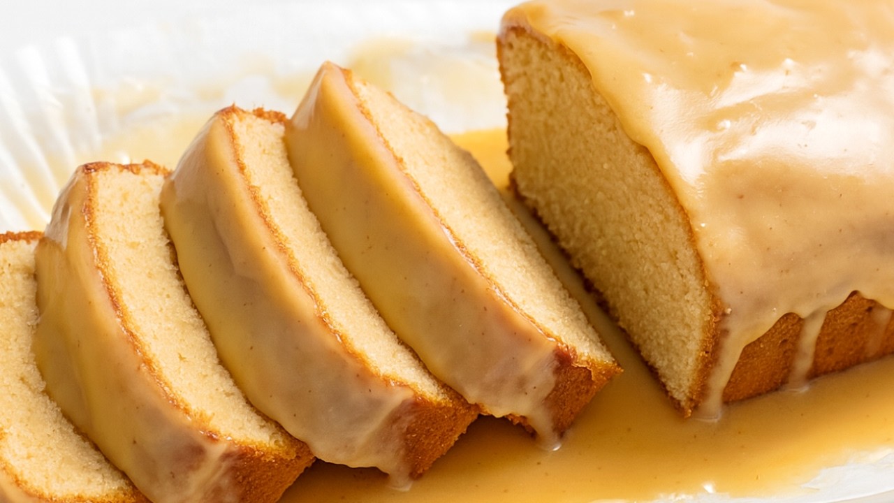 Easy Peanut Butter Cake! Easy cake recipe to make at Home, in minutes!