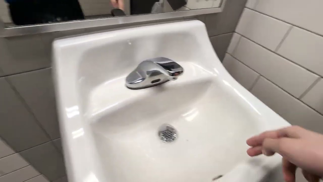 J340. 2021 Dyson Airblade V (2/3) | Fry's Marketplace, S Ellsworth Rd. | Queen Creek, AZ