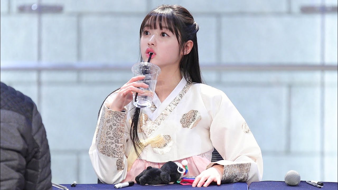 오마이걸 유아 한복 팬사인회 4K 직캠 / Fancam by -wA-