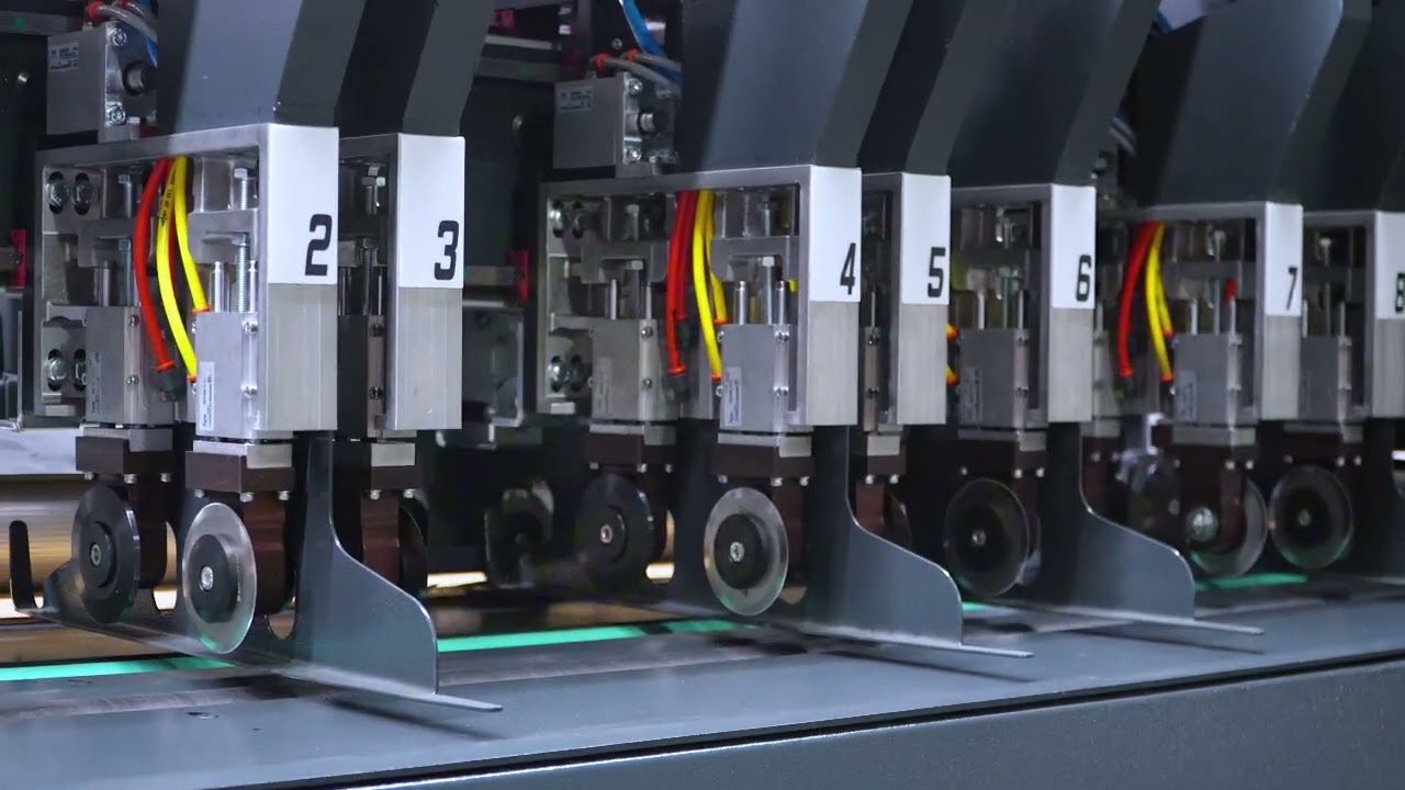 CNC Carton Box Cutting Machine
