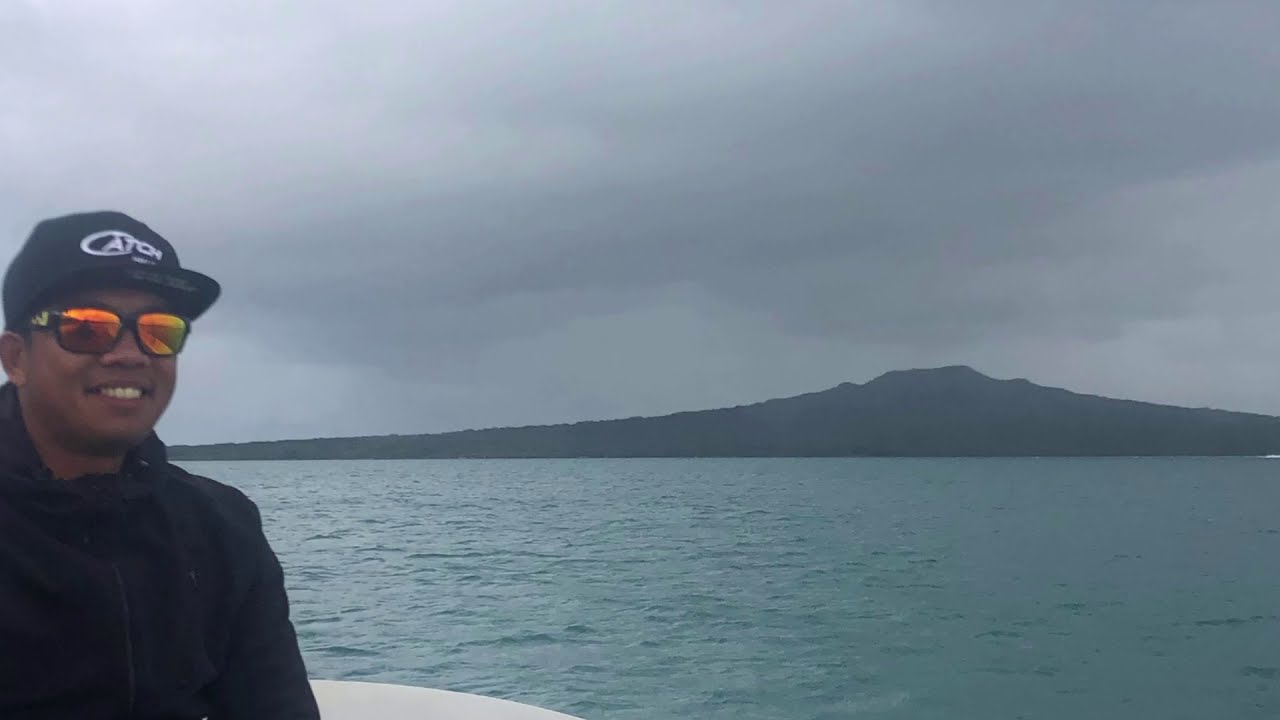 Sailing trip New Zealand on Rapido Romanza.