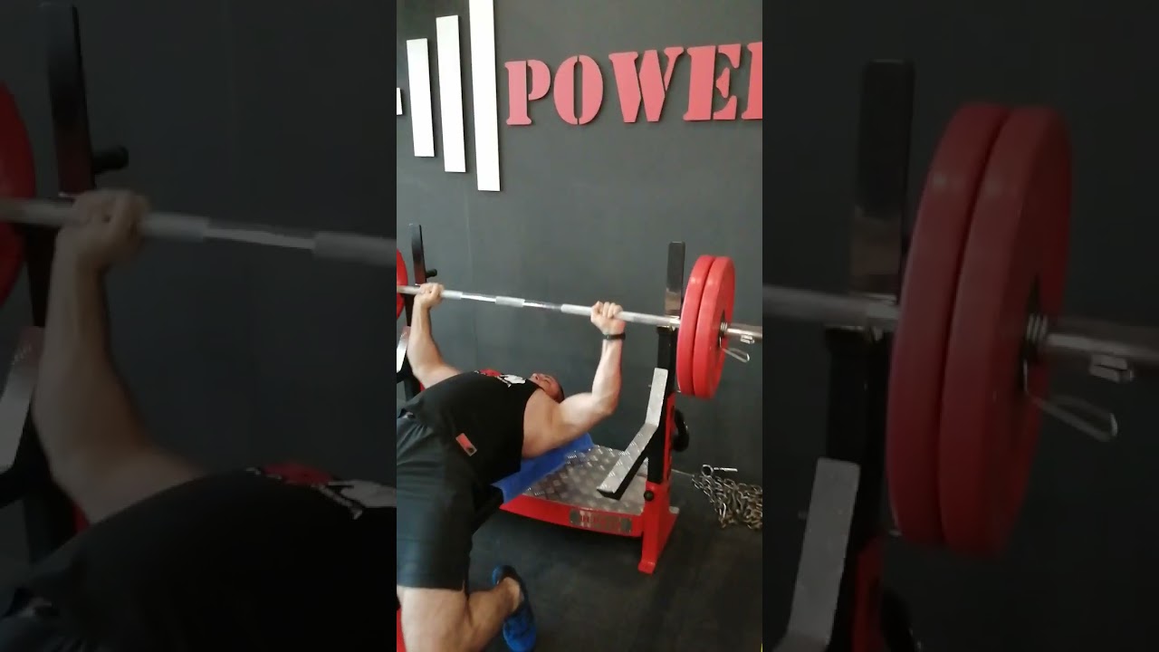 жим штанги лёжа 120 кг / bench press 120 kg #gym #штанга #жимлежа #спортклуб #тренировка