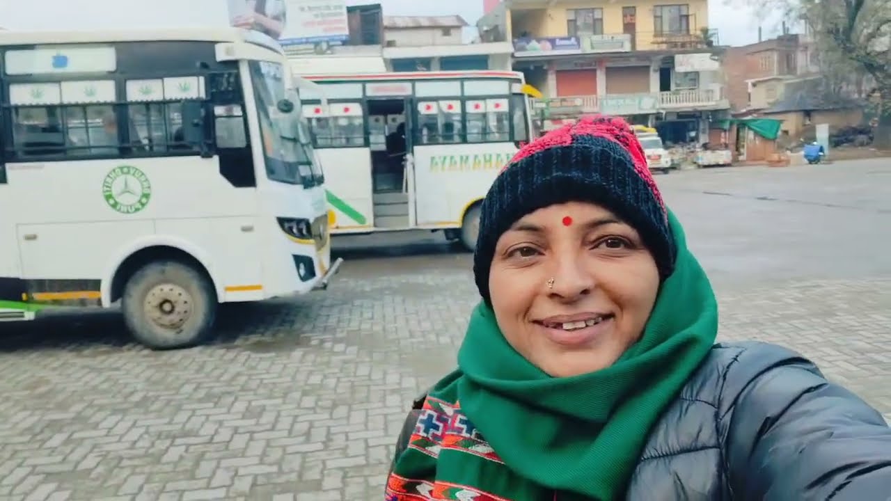 हम पति पत्नी कंडाघाट के लिए निकल गए रात को ही अवॉर्ड लेने♥️♥️