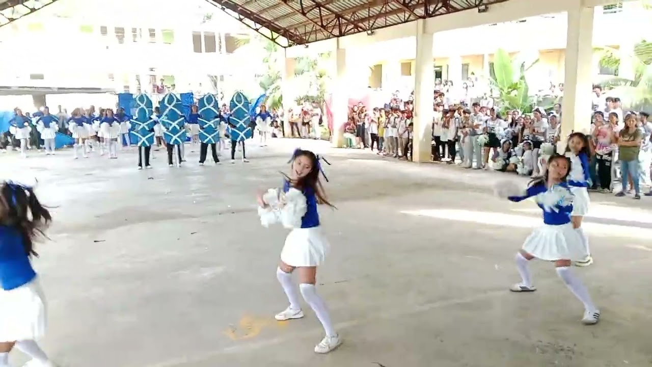 Cheerdance by Grade 10