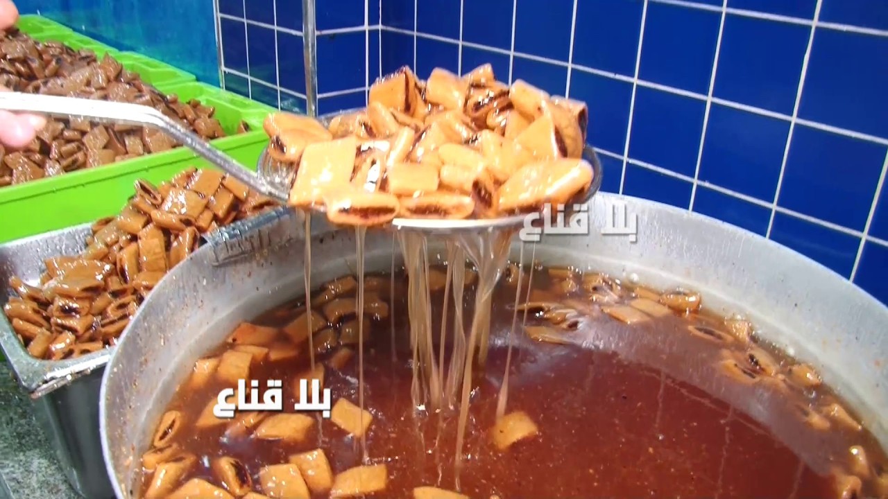 المقروض القيرواني يغزو الأسواق قبل العيد..أنواع لذيذة بزيت الزيتون والسمن للبقلاوة والفاكية !!