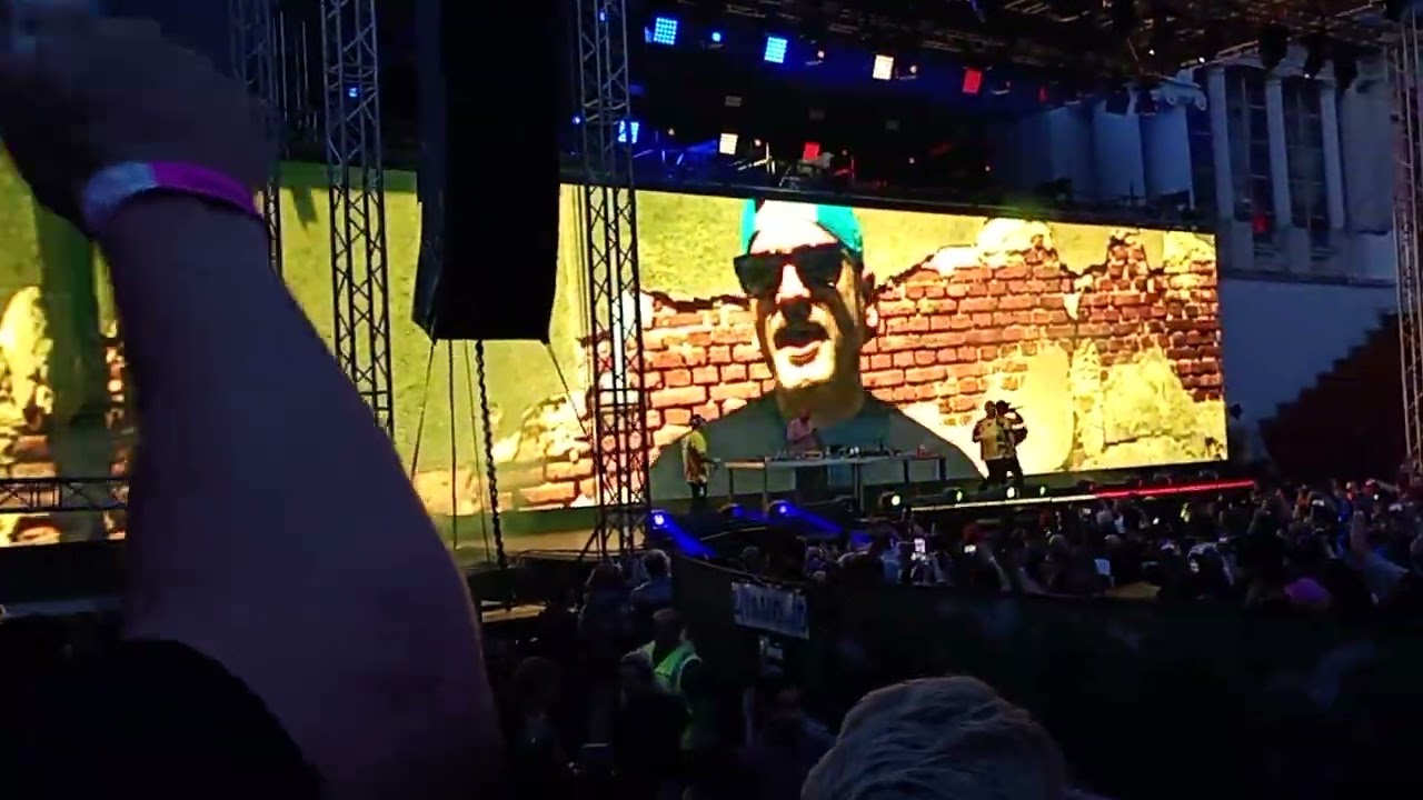 Nu e nimic pe lumea asta la fel, ca viața ce o am cu Bug Mafia ! Concert Arenele Romane 23.05.2025