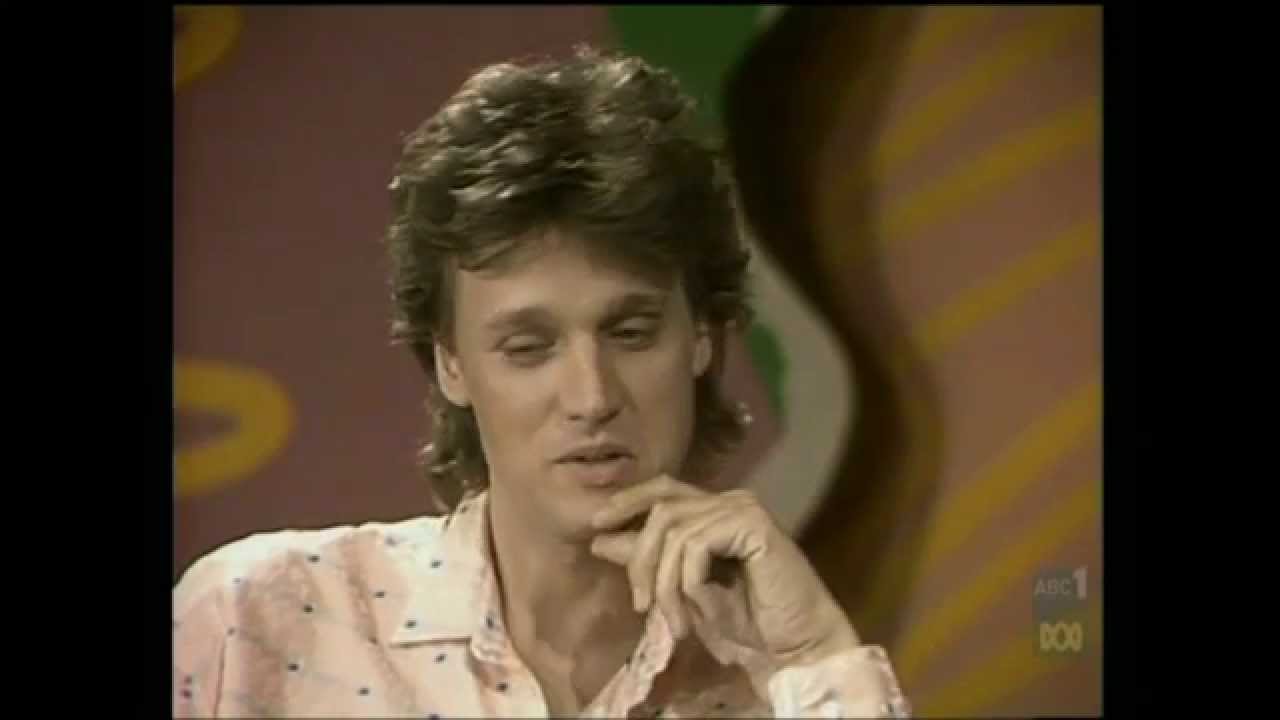 Countdown (Australia)- Molly Meldrum Interviews David Knopfler- December 1, 1985