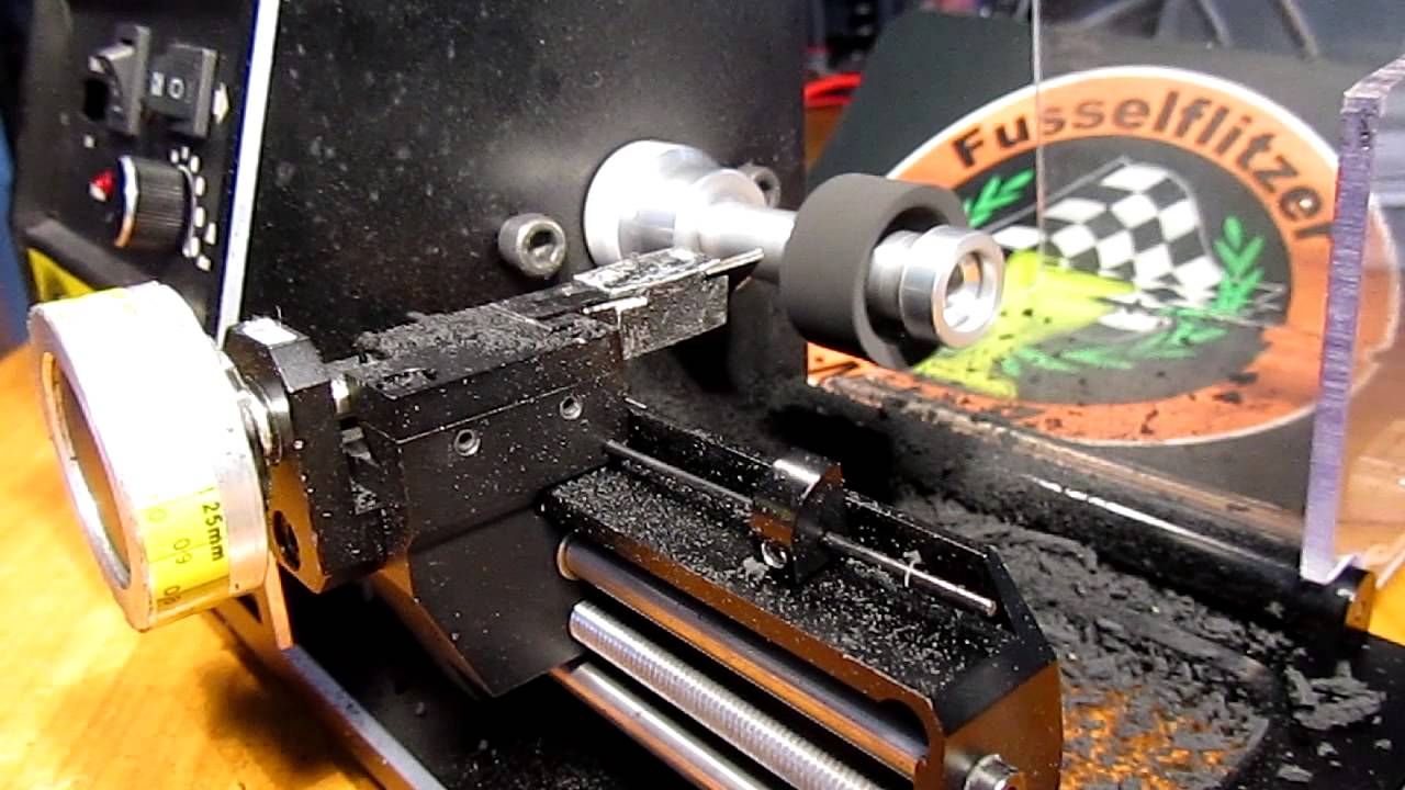 Fusselflitzer halbautomatisches Mini-Z Moosgummireifen Schleifen