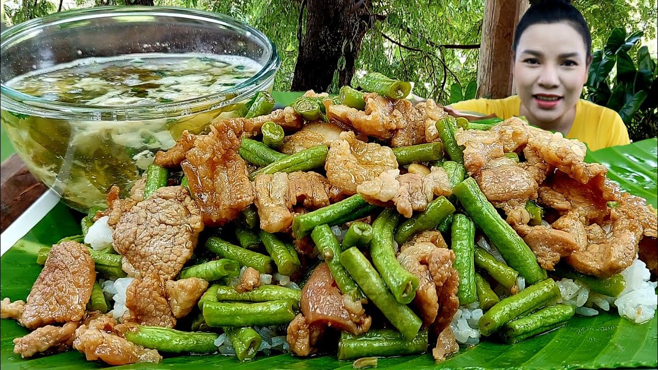 กินข้าวหมูผัดถั่วซดซุปสาหร่ายร้อนๆอร่อยกินยังไงจะถึงจะเหลือ😁|ส้มซ่าพาเเซ่บ10 ตุลาคม ค.ศ. 2024